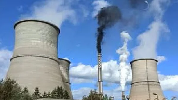 Въпреки санкциите: Тежко замърсяване от ТЕЦ "Бобов дол", хората  "дишат дим"