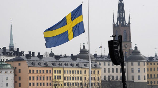 Швеция премахва всички COVID ограничения