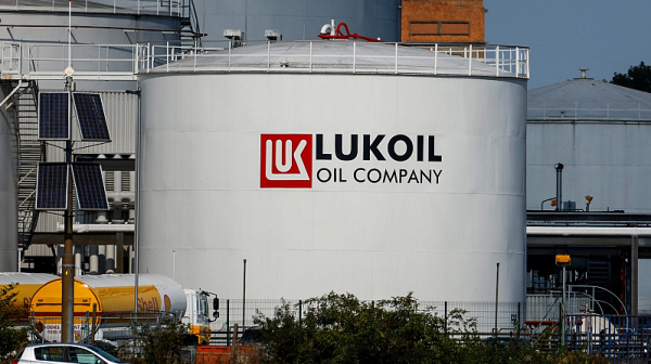 Битката за „Лукойл“ се затяга – трима американски инвеститори на стартовата линия