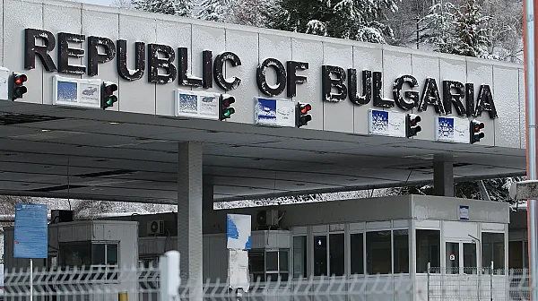 Десетки камиони чакат втори ден по граничните пунктове с РС Македония и Сърбия