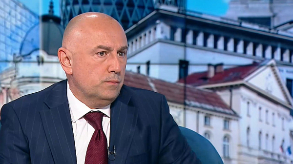 Каримански: Ситуацията ще се влоши, ако дългът не се използва за инвестиции, а за издръжка на администрацията