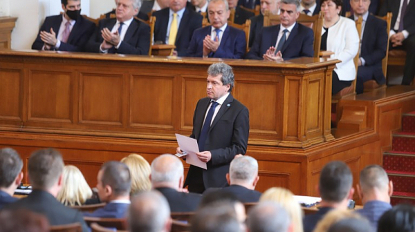 Тошко Йорданов: Ще предложим кабинет и ще разговаряме за политики с партиите