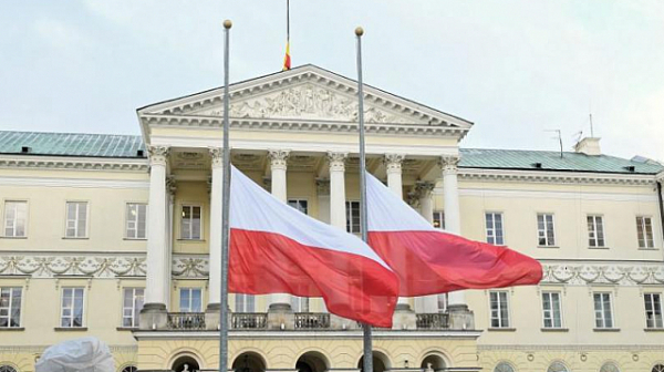 Полският премиер пристигна на посещение в Киев