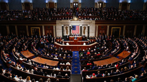 Отварят досиетата „Епстийн“ – реши Конгресът на САЩ