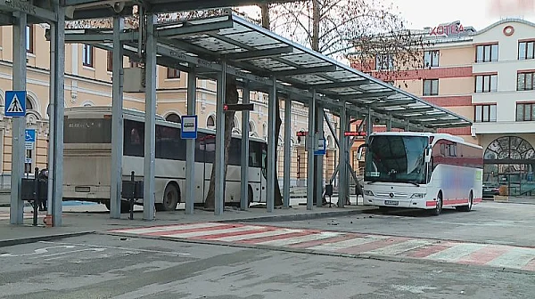 Билетите от Пловдив скачат с до 25%, превозвачи заплашват със съкращения