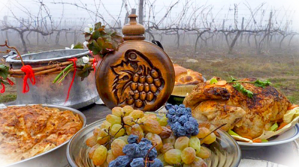 Вино и любов: От Св. Трифон Зарезан до Св. Валентин. Но и Задушница