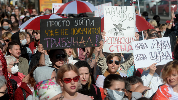 Над 300 жени задържани по време на ”Женски марш” в Минск