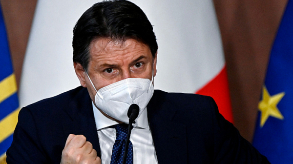 Бившият италиански премиер и здравният министър отиват на съд заради COVID-пандемията