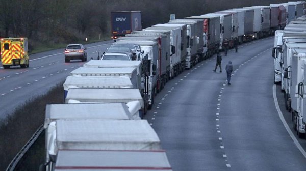 Девети ден блокада на „Кулата“ – напрежението расте, загубите за превозвачите се трупат