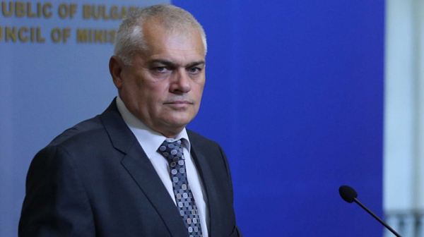 Бившият вътрешен министър Валентин Радев глобен с 10 000 лв. заради теч на лични данни