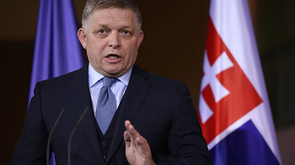 Партията на европейските социалисти изключи „Смер“ на Фицо