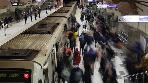 Кои линии на градския транспорт ще работят в София на Нова година?