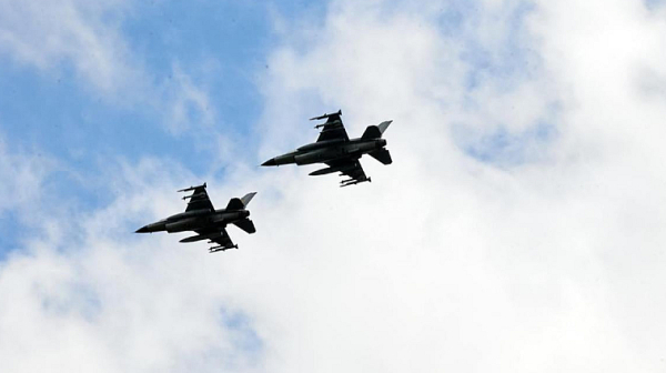 Румънци закупиха 18 изтребителя F-16 за 1 евро