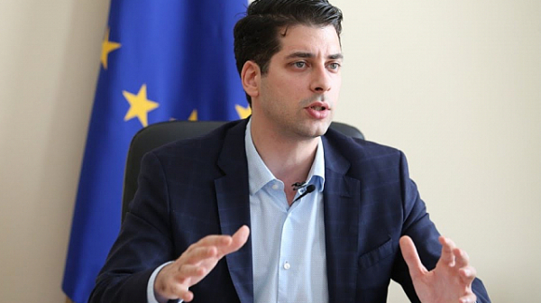 Вицепремиерът Атанас Пеканов отчита дейността си за добра и силна България