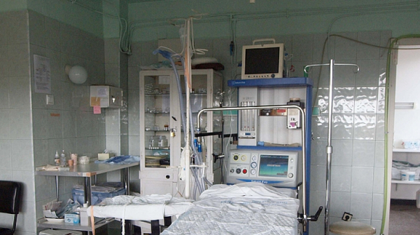 Настаниха в болница заразените възрастни хора от дома в село Гара Ореш