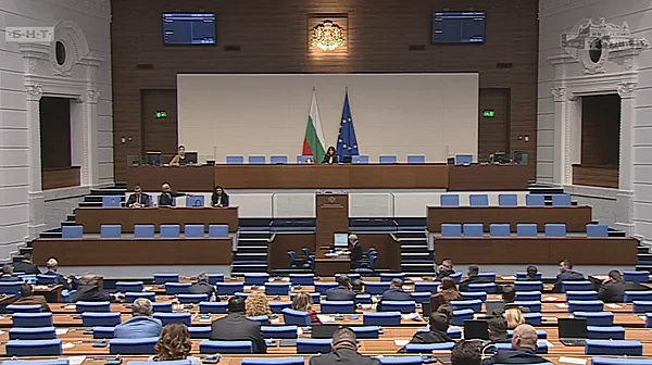 Извънредно в НС: Обсъждат прекратяване на споразумението за сигурност с Украйна /на живо/