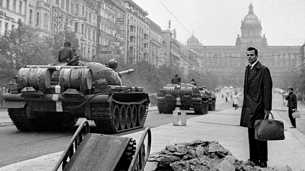 20 август 1968: Съветските танкове потъпкват Пражката пролет