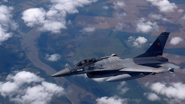 Датският външен министър: Украйна може да използва дарените изтребители Ф-16 срещу руски военни цели