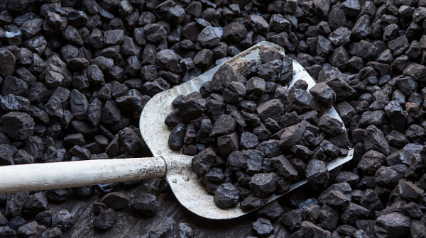 Образуваха се километрични опашки за въглища в Полша