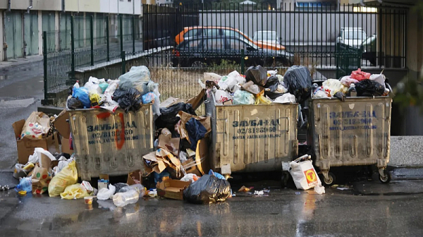 От днес влиза временна организация на сметосъбирането в три столични квартала