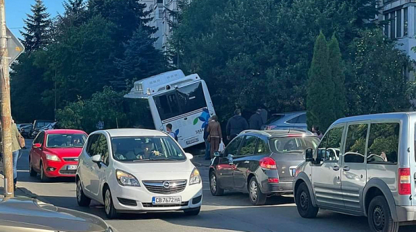 Изписани са всички пострадали при катастрофата с автобус на градския транспорт в София