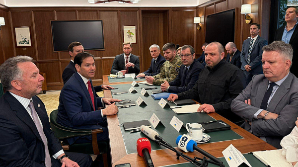 Украйна започна ключови мирни преговори с администрацията на Тръмп във Флорида