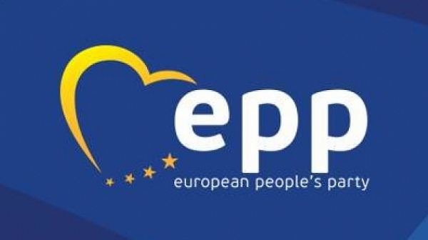 ЕНП няма да подкрепи резолюцията за България, съветва ни да ходим на редовни избори