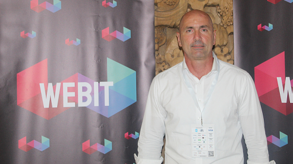 Константин Веселинов за ФрогНюз: AI ще върне времето и смисъла на учителите