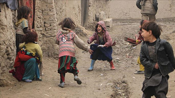 Експерт от ЕК: 120 деца ще умират на ден в Афганистан, ако не възобновим помощите