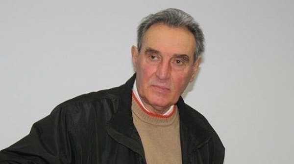 Почина бившият секретар на ЦК на БКП Стоян Михайлов