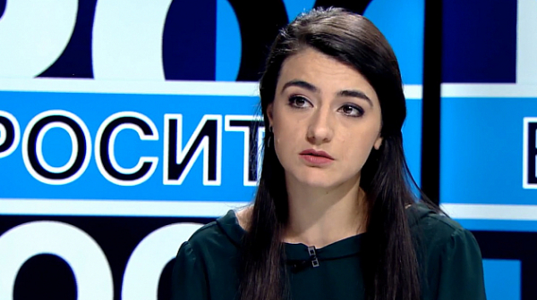 Лена Бориславова: В момента всеки се опитва да не излезе Черен Петър