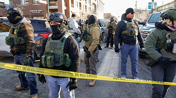 От стотици милиони до милиарди: Имиграционната политика на Тръмп носи много на определени компании