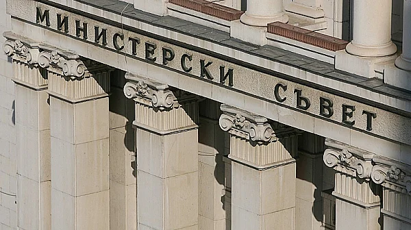 Потенциална инфлация до 5% и 100 млн. евро помощ: Kой печели и къде е границата