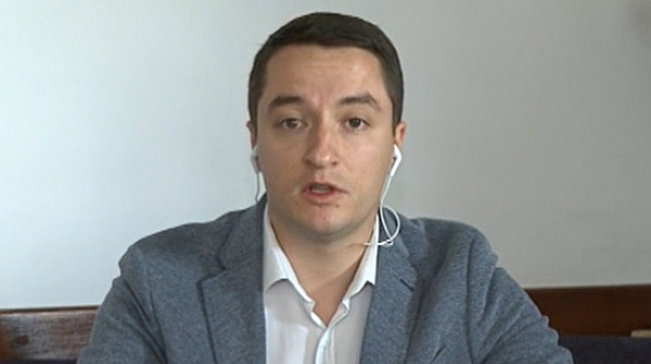 Слави Трифонов се оттегли заради страха от Бойко Рашков, твърди депутат от БСП