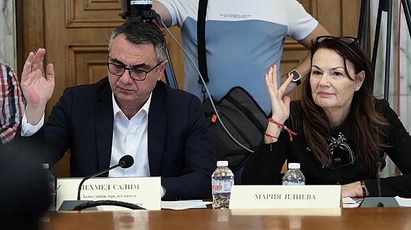 Бюджетът мина на второ четене: Искри и ремонт на хазната в последния момент