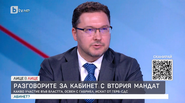 Даниел Митов заподозря връзка между отцепването на Василев от ПП с президента Радев