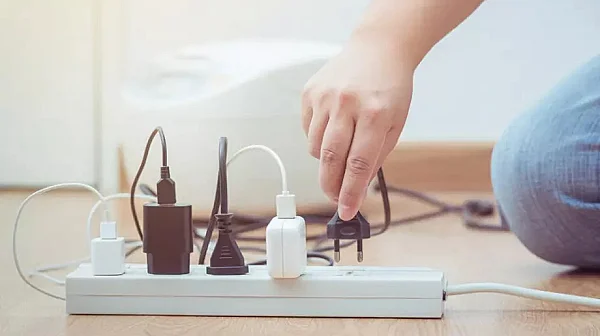 „Фантомната“ енергия: Уредите у дома харчат ток дори когато са изключени