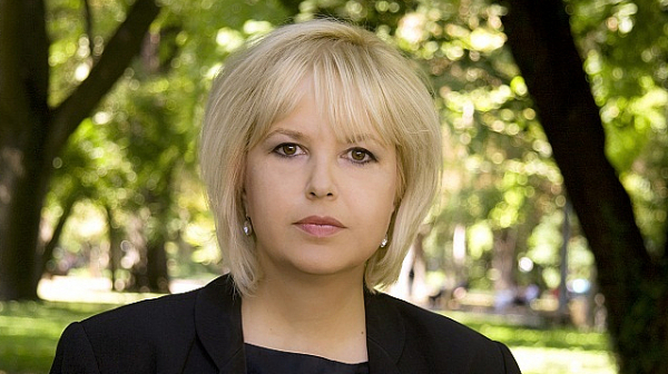 Мария Капон: Кражбата „Белене“ – Борисов освен кученца, дава милиарди на Путин