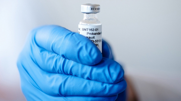 Гръмкото обещание на Борисов се срива, експерт обяснява защо не можем да произвеждаме ваксини