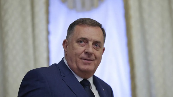 Прекратиха президентския мандат на Милорад Додик