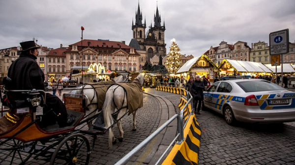 Дипломатическите искри между Прага и Москва: Външните министри на ЕС подкрепиха Чехия