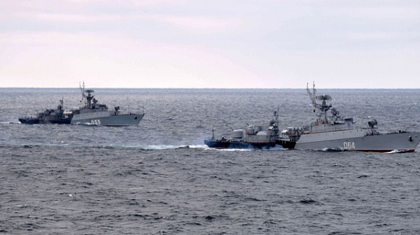 Над 30 руски бойни кораба на военно учение край Крим