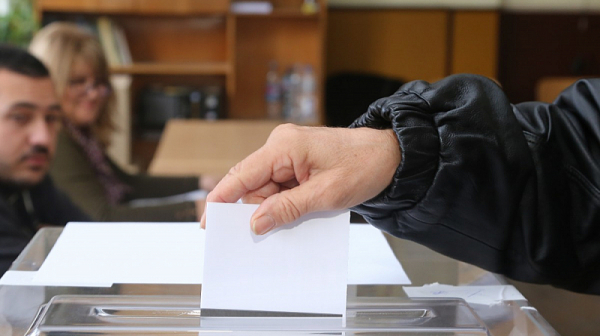 Избраха ”Сиела Норма” да достави машините за гласуване
