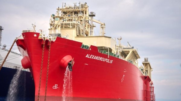 Още синьо гориво от САЩ: България получи втория си танкер