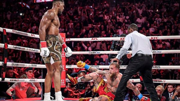 Антъни Джошуа спря Джейк Пол в шестия рунд на мача в Маями