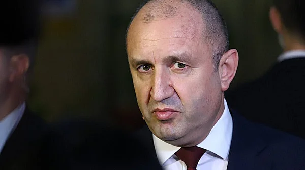 Politico: Разкрития за милиони и изчезнали сигнали, тест за Радев и новата власт