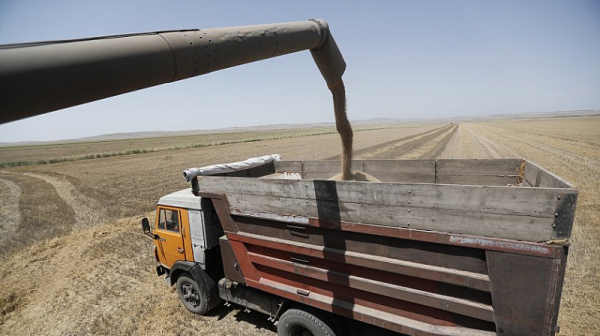 Земеделският министър смени плочата. Подкрепя вдигането на ембаргото за украинско зърно