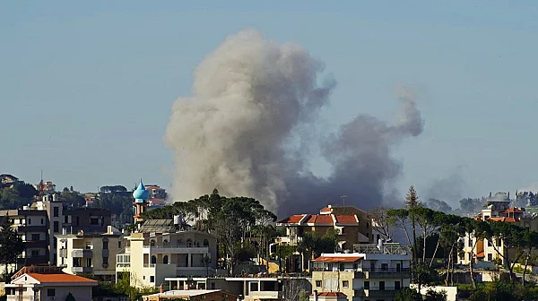 Израел продължава да обстрелва Ливан, десетки загинали