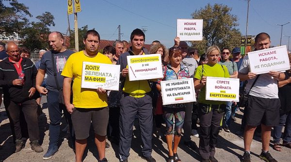 Извънредна среща в Народното събрание между протестиращите и властта