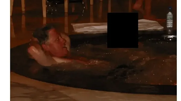 Бил и Хилари Клинтън ще свидетелстват пред Конгреса по разследването „Епстийн“